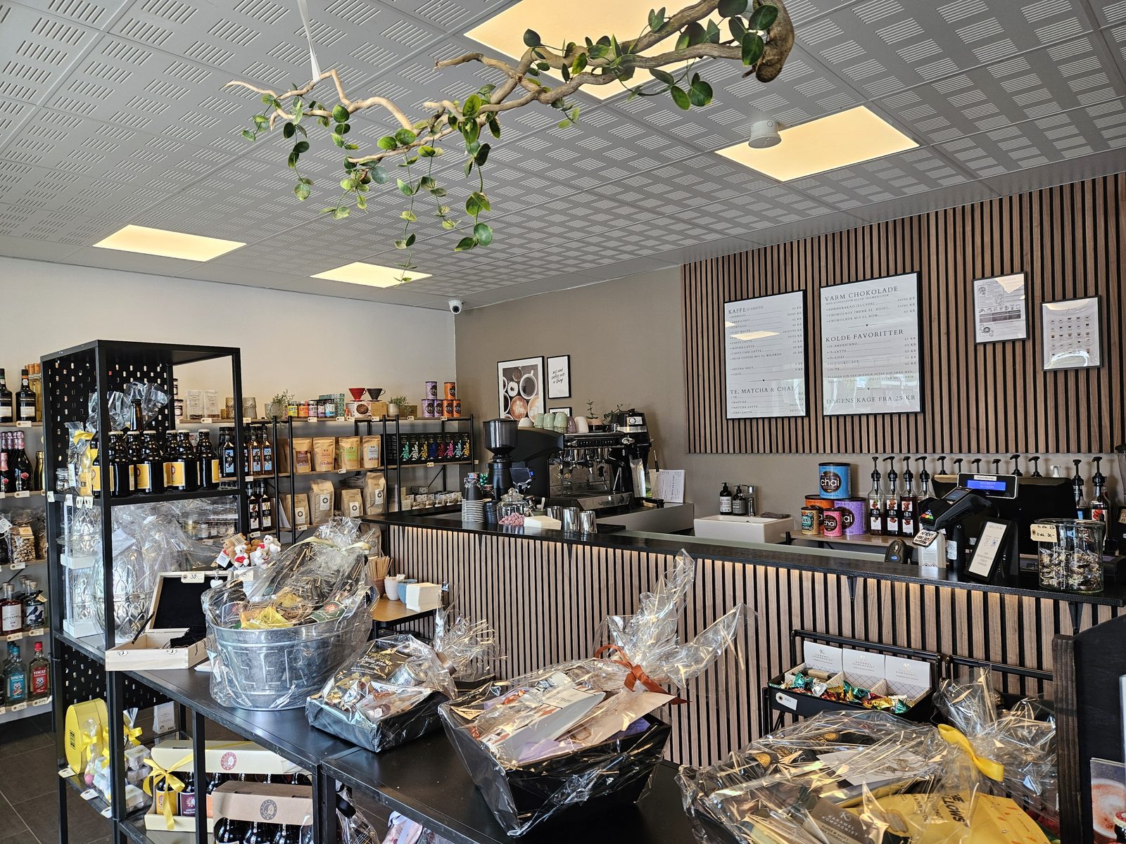 Disken og menutavlen i My Coffee Shop i Greve Strand